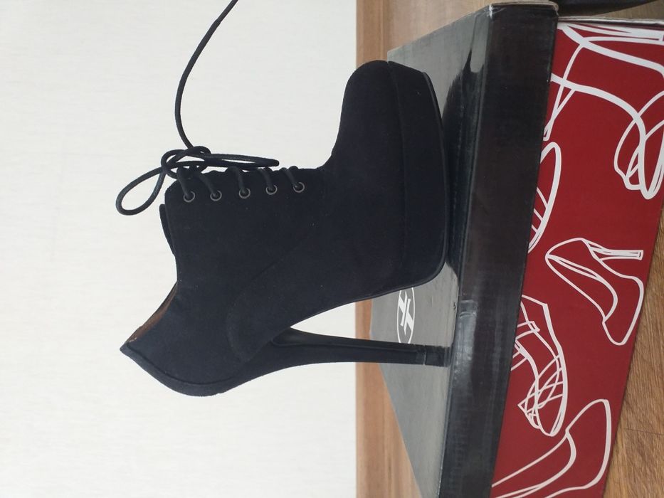 Ботильоны на шнуровке