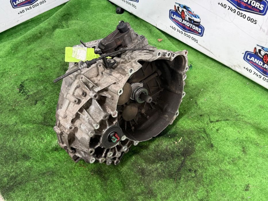 CUTIE DE VITEZE MANUALA 6 TREPTE VOLVO XC60 2011 2.0 DIESEL COD OEM BG9R7002PA / 36002727 / 6566R-7F096-AD / HATCHBACK 2010-2014