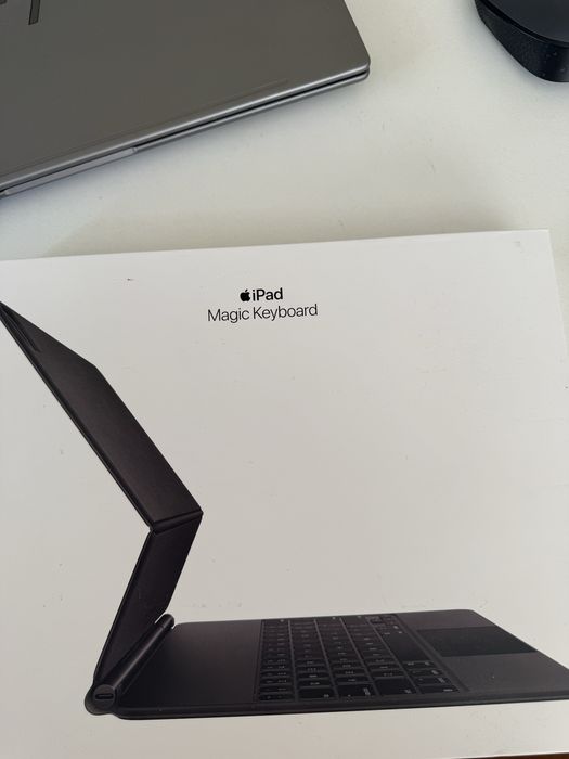 Apple Magic Keyboard 12.9