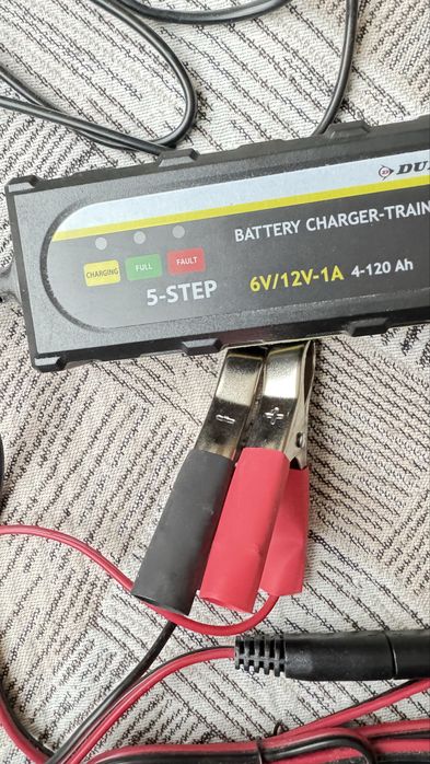 Зарядно за акомулатор Dunlop