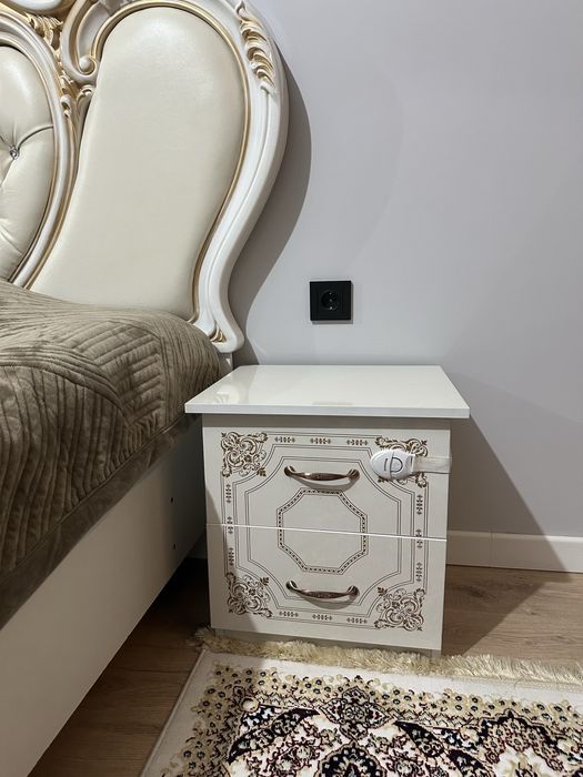 Продам спальный гарнитур