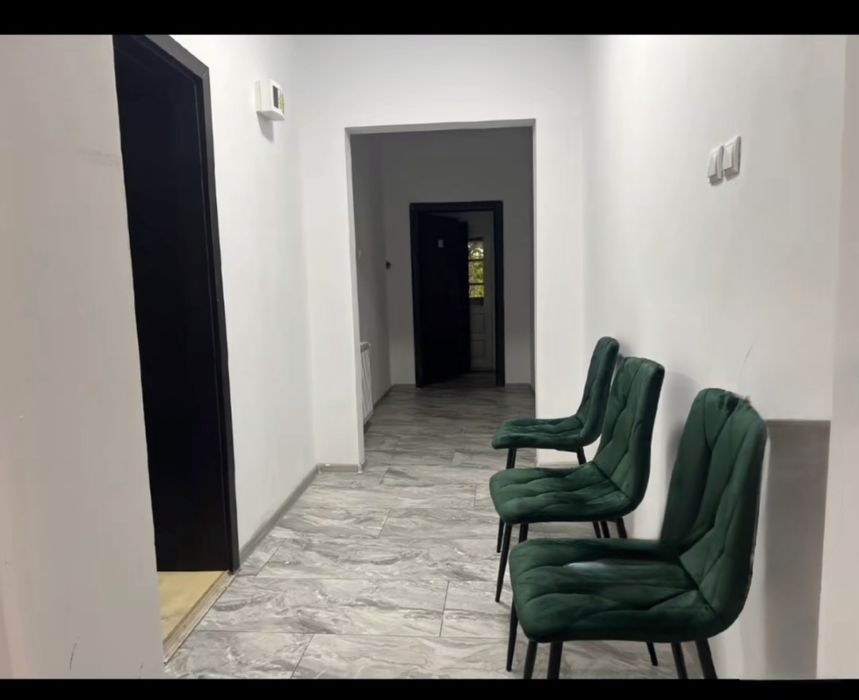 Vand pensiune si o cabana