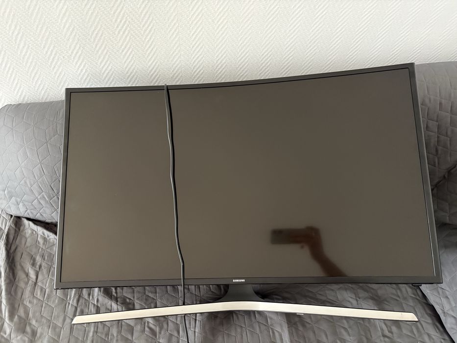 Телевизор Samsung 4K Ultra HD Smart TV