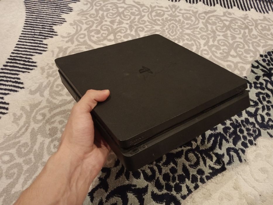 Playstation 4 slim 1tb