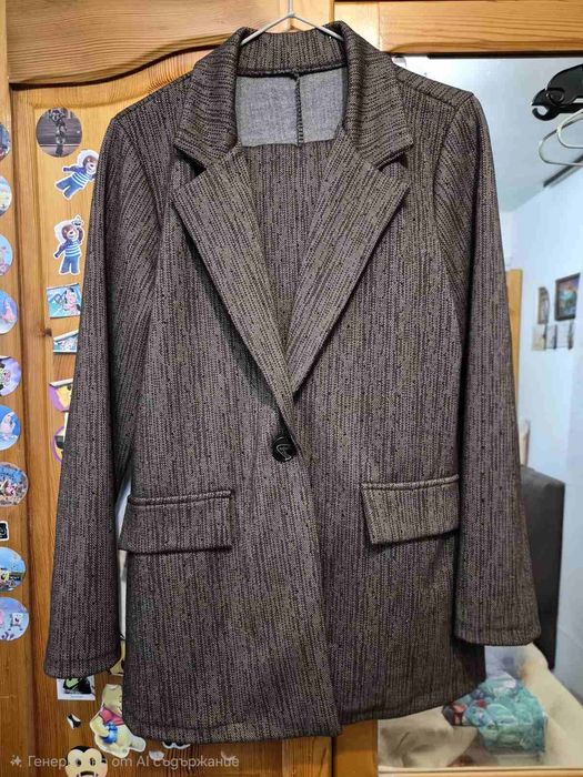 Нов дамски костюм.