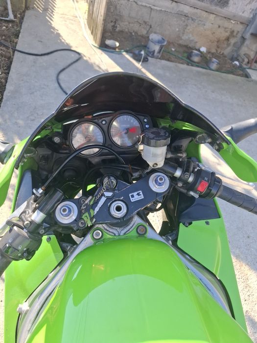 Kawasaki ZX-9R (900cc) din 2004, importată din Oland