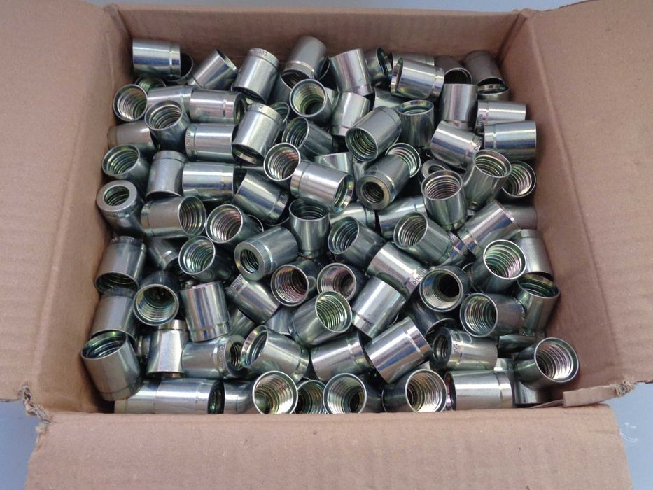 Mufa bucsa sertizat furtunuri hidraulice 1-2SN 2SC DN12 175 buc