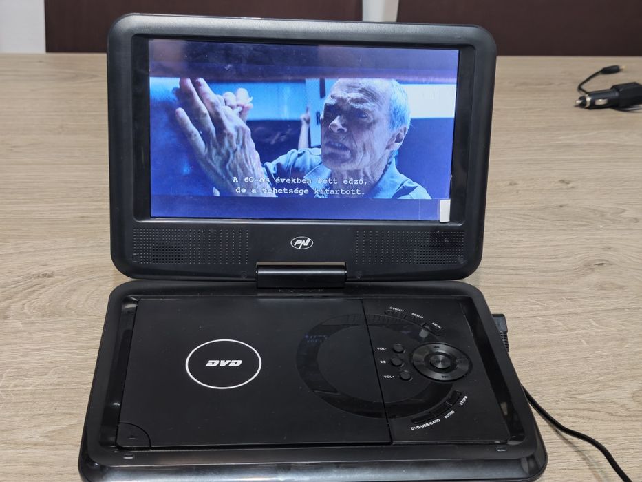 Pni Dvd player portabil