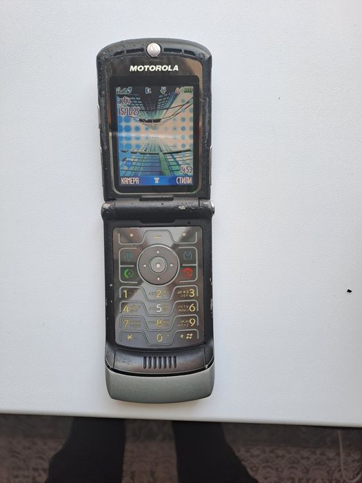 Сотовый телефон Motorola V3i