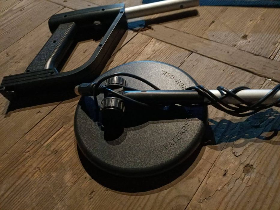 Металлоискатель продам