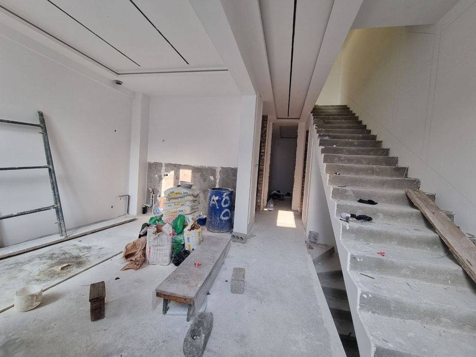 Коттедж метро Чиланзар 800 метров Мевазор махаля 1 сот 6 ком 3 с/узла