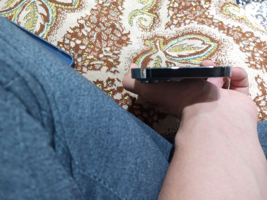 Продам Iphone 13 pro