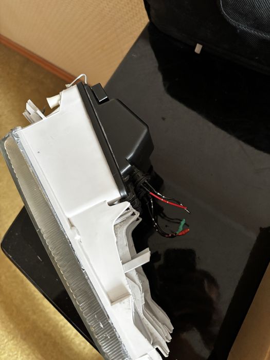 Продам туманки Ауди B4