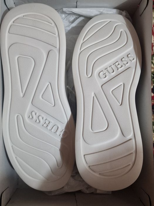 Adidasi guess barbati