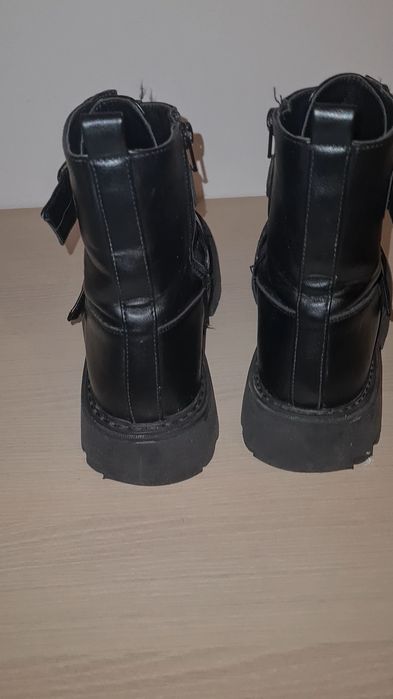 Ghete de piele ecologica cu barete si catarame, Negru, 40 EU