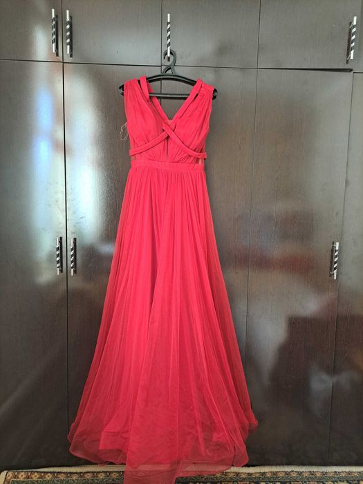 платье вечернее . новое. Турция Красное размер 44-46.
