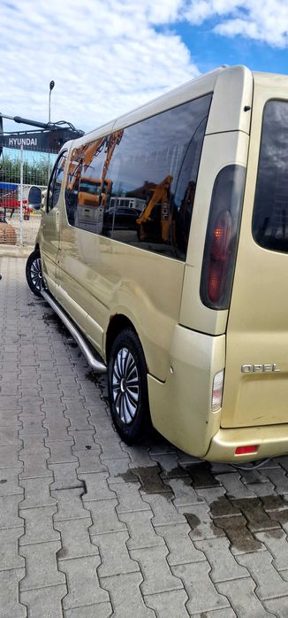 Opel vivaro motor 2.5