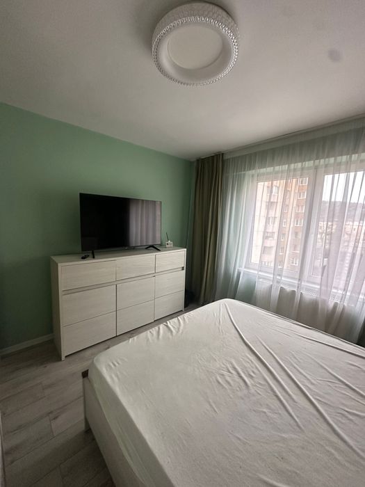 Inchiriez apartament cu 2 camere !!