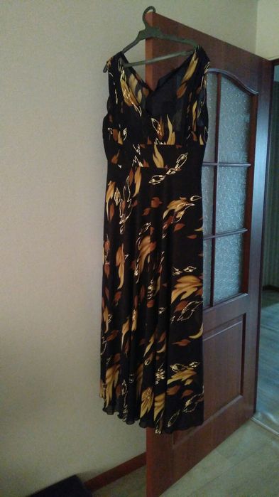 Женские платья на 52