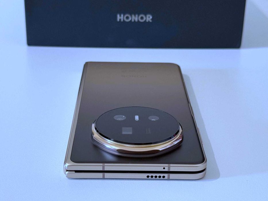 Бартер! Honor Magic V5 512/16GB Dawn Gold (Златист) 5 Цикъла.