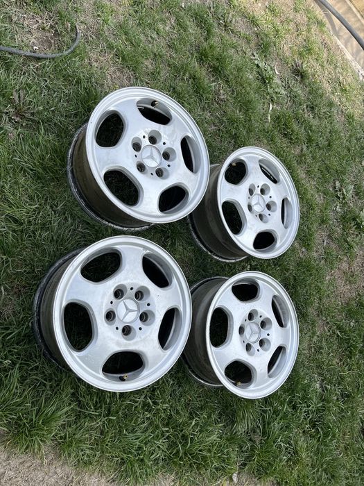 Диски на Mercedes  рестайлинг 16 размер состояние отличное