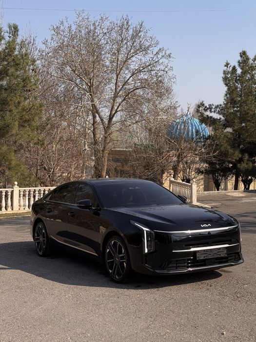 Kia k8 1.6 hybrid panorama