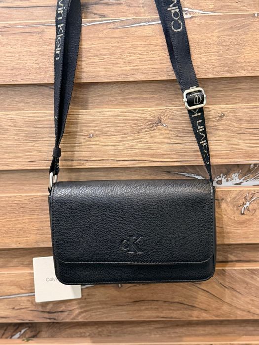 Calvin Klein crossbody