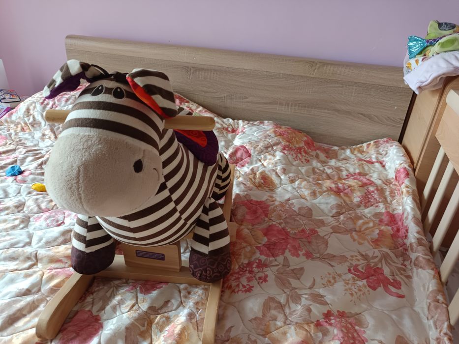 Детска плюшена люлка зебра столче със животно за дете над 1 година.