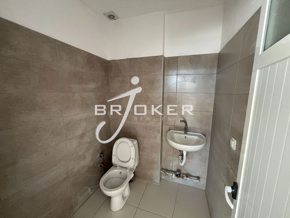 Продава се Магазин в Кърджали, Център - 96 кв.м за 1355 €/кв.м - Снимка #4