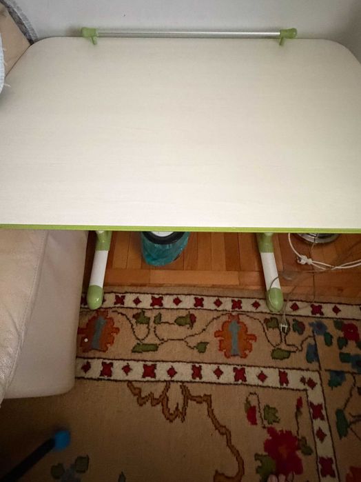 Birou si scaun ergonomice (reglabile pe inaltime) pentru copii 6-12 ani in stare foarte buna