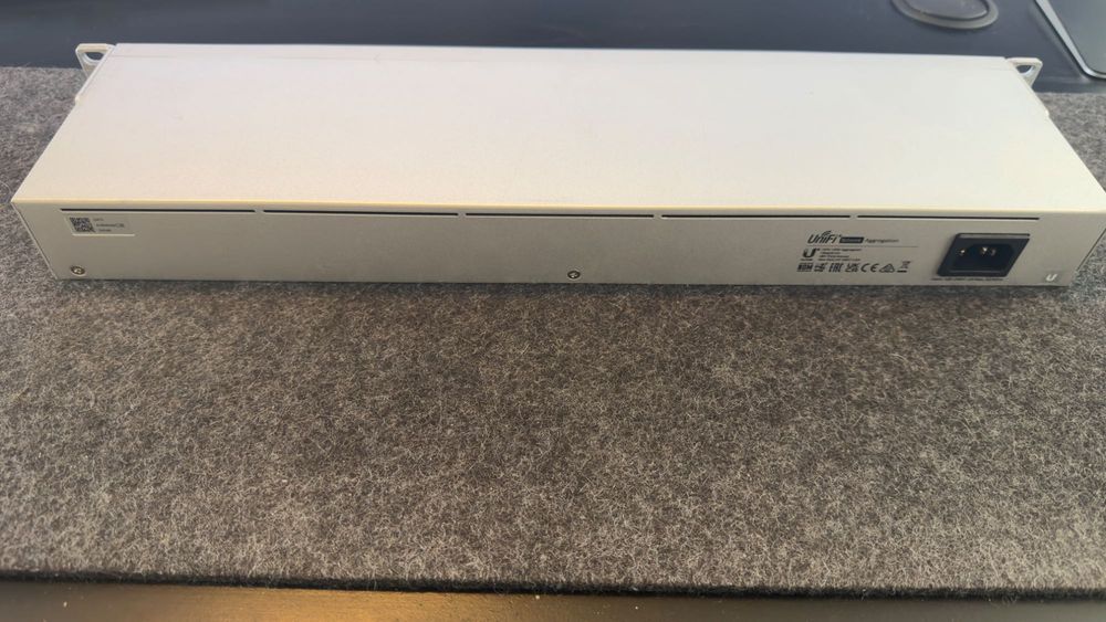 UNIFI USW-AGGREGATION, switch 10 GB, folosit, stare impecabila.