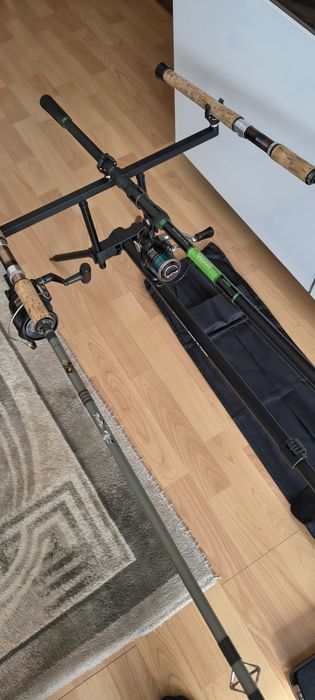 Шаранджийска стойка сигнализатори 3+1 и въдици