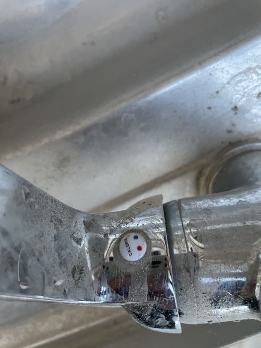 Раковина кухняга смисителлари билан калория фирмаси