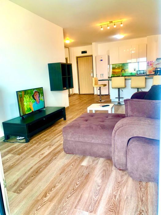 Inchiriez apartament Platinia