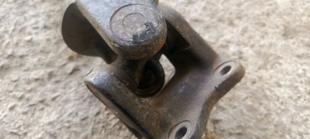 Продам карданный вал Делика