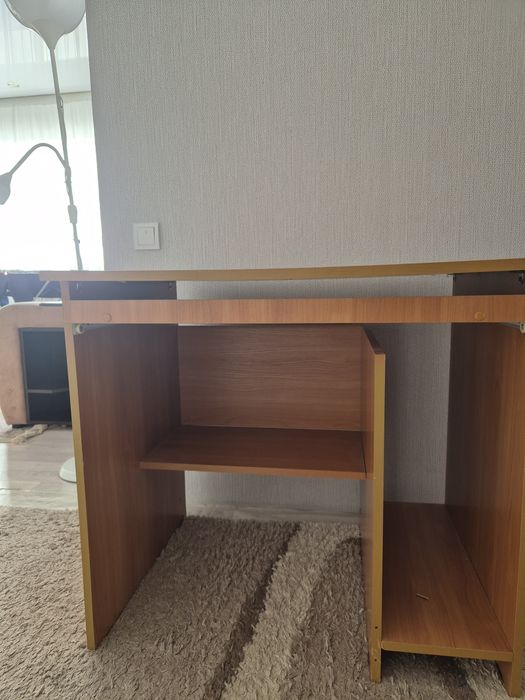 Продам компьютерный стол