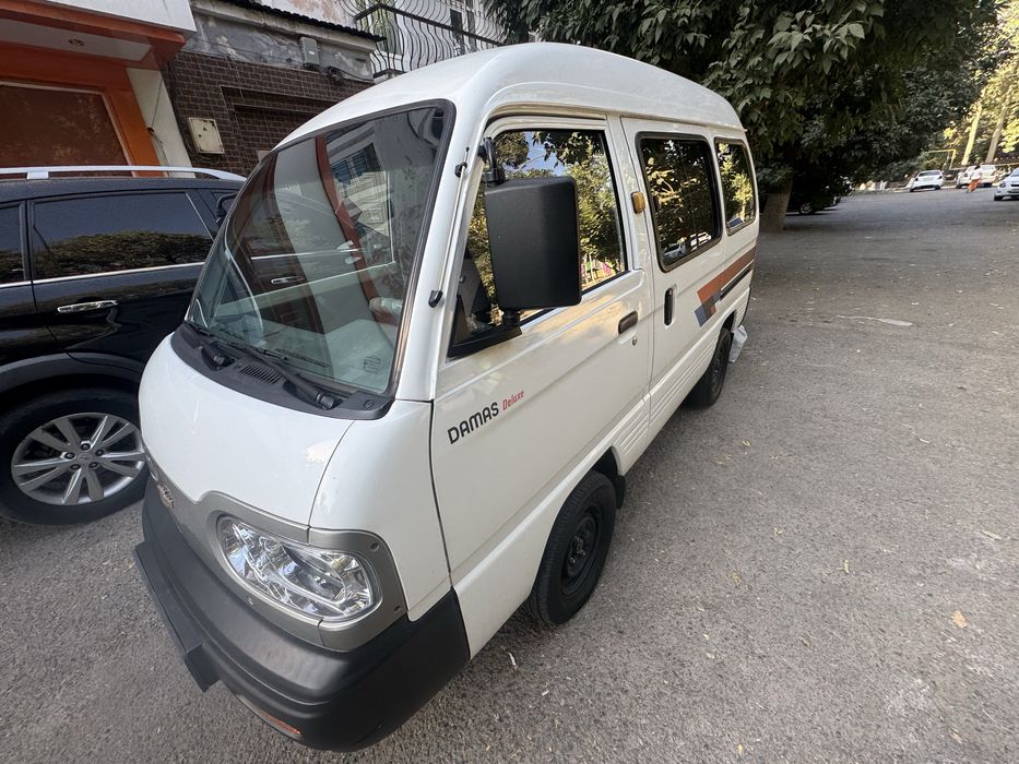 Дамас делюкс сотилади.