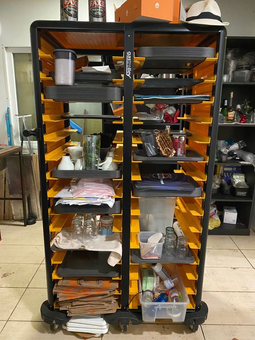 Количка за подноси