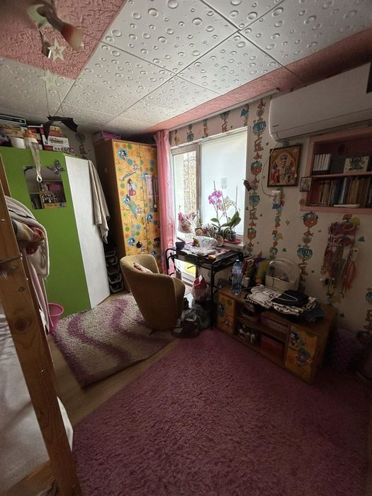 Двуетажна къща в с. Войнеговци!