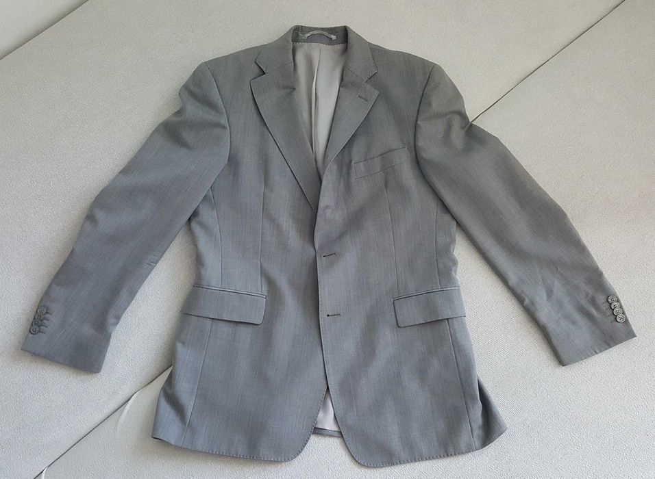 Продавам сиво мъжко сако на Miroglio Lana и риза Kenvelo