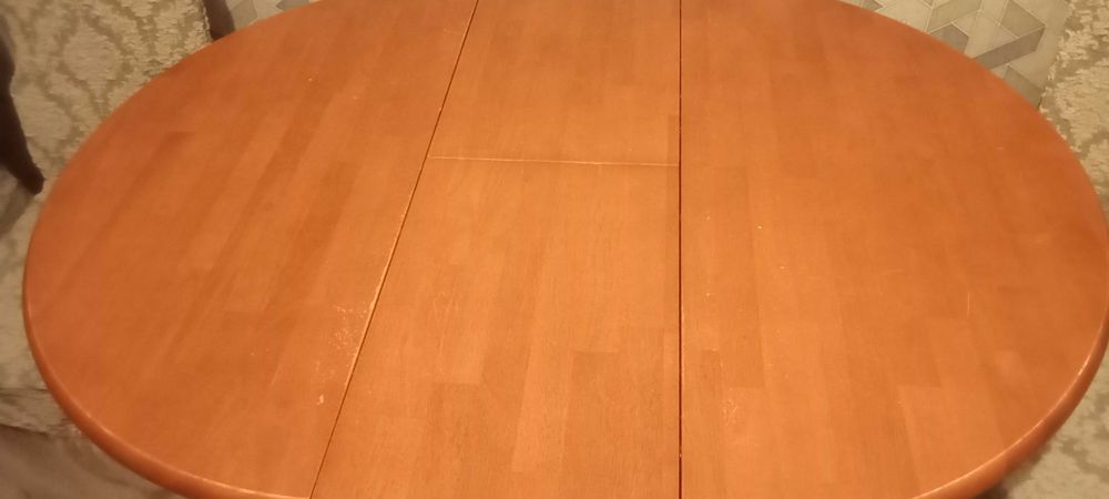 Стол со стульями