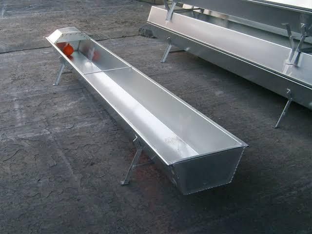 Мал жемдейтін астау