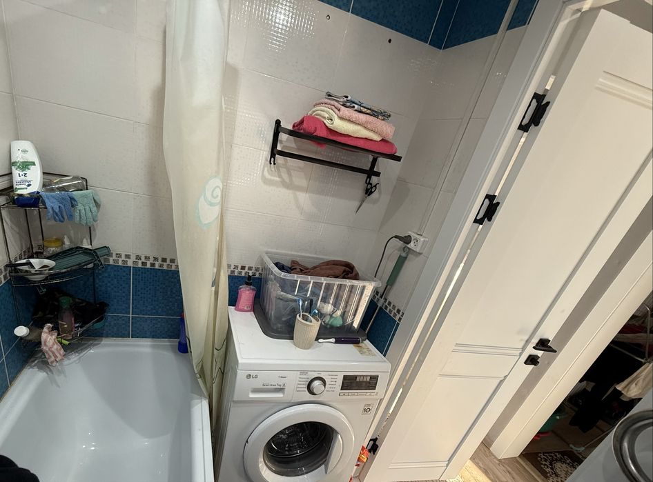 Продается квартира 3-комната мкр 6-86