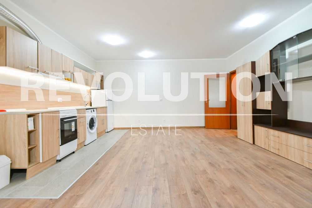 Дава се под наем Двустаен апартамент в София, Зона Б-18 - 70 кв.м за 700 € - Снимка #1