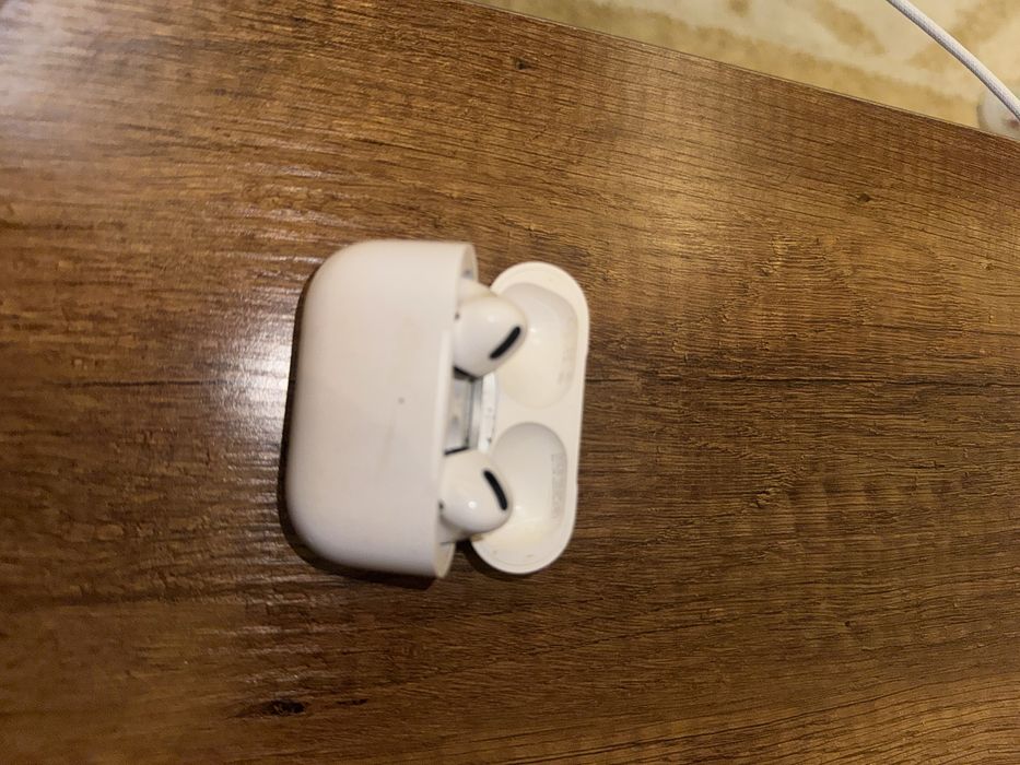 Продам Airpods pro