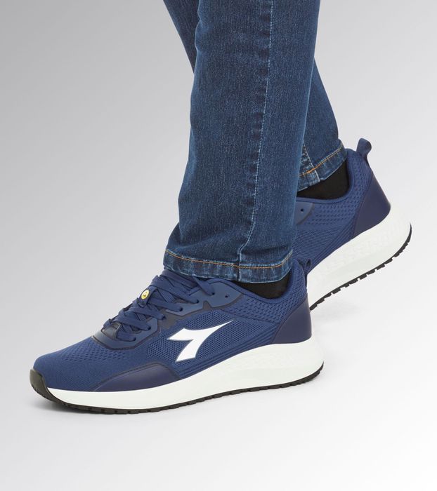 Diadora incaltaminte, adidași