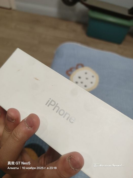 Коробки от смартфонов