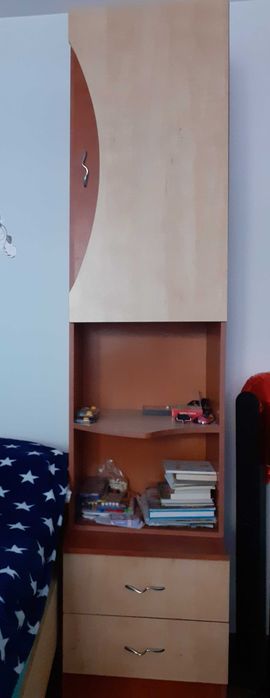 Vand 2 dulapuri in stare foarte buna