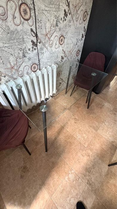 Продам стол кухонный стеклянный