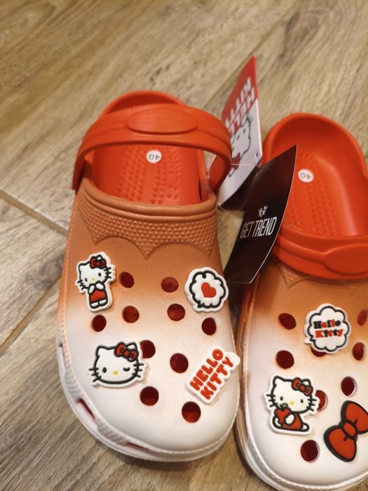 Hello Kitty Clogs roșii – noi cu etichetă – mărimea 40 EU